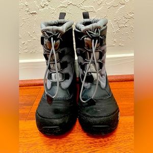 Kids Northface Snow Boots Sz 2